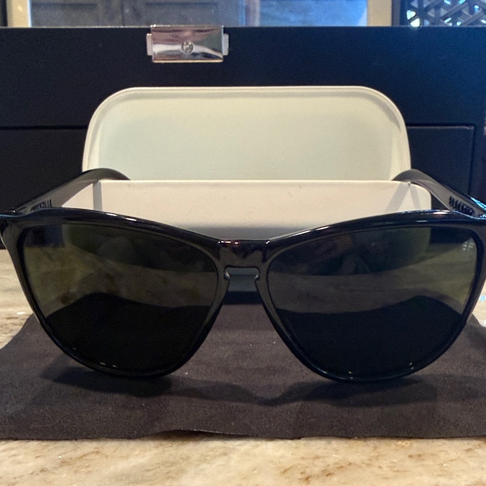 Women’s Black Electric Sunglasses